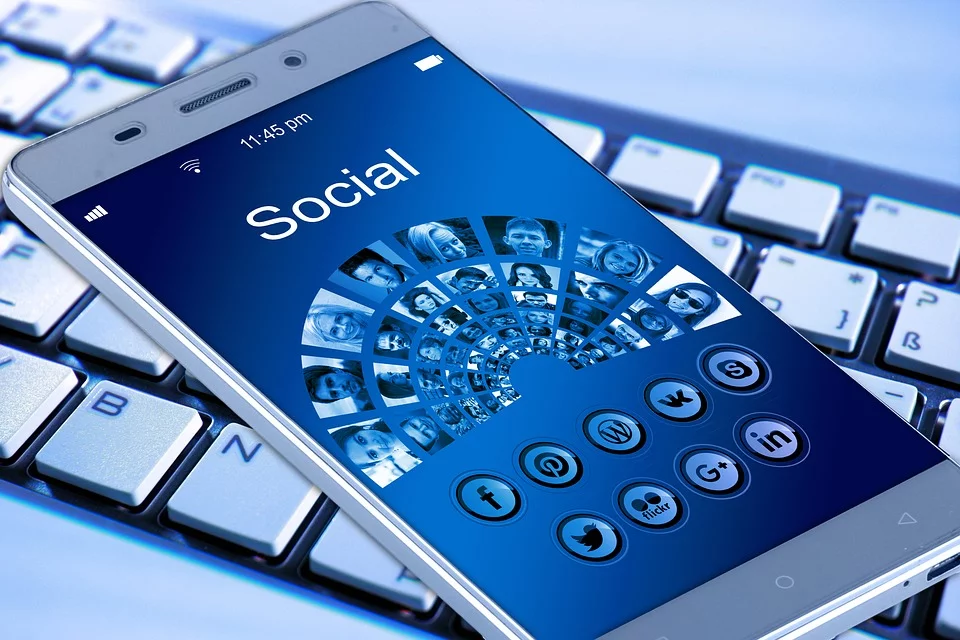 make sure you be mobile friendly in social media marketing